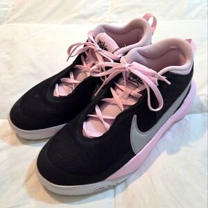 NIKE Kids TEAM HUSTLE D 10 shoes - Size 7Y NWOT EUC Basketball